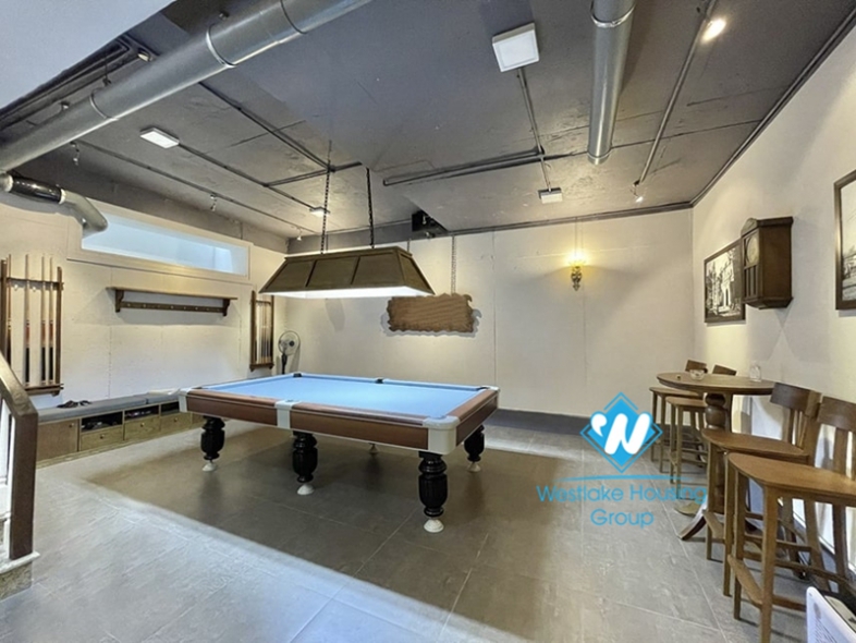 Beautiful 4 bedrooms villa for rent in Vinhome Riverside near BIS international school